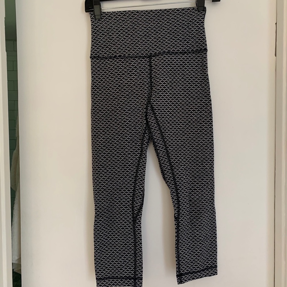 Lululemon Align Pant 21” DISCONTINUED PATTERN - Picture 2 of 3